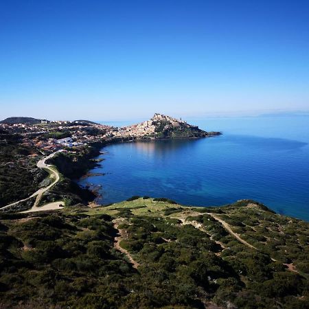 La Tartaruga Spiaggiata - Bilocale Centrale A Pochi Metri Dalla Spiaggia Кастельсардо Екстер'єр фото